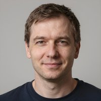 Портрет Алексея Волкова, эксперта компании Игры Сочи по продаже премиальных доменных имен