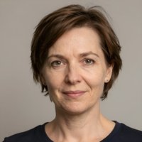 Портрет Марины Соколовой, эксперта по продаже премиальных доменов в Сочи от компании Игры Сочи